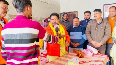 Photo of दिलीप सोनकर व समाजसेवी अजय सिंह ने स्वच्छ काशी सुन्दर काशी अभियान मे हिस्सा लिया