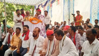 Photo of ग्राम चांदापुर में सपा प्रत्याशियों के समर्थन जिलाध्यक्ष तनवीर खां ने विशाल जनसभा को किया संबोधित