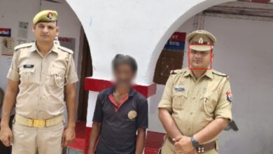 Photo of थाना टूण्डला पुलिस टीम द्वारा नाबालिग के साथ गलत काम करने के आरोपी अभियुक्त सुनील यादव को किया गया गिरफ्तार 