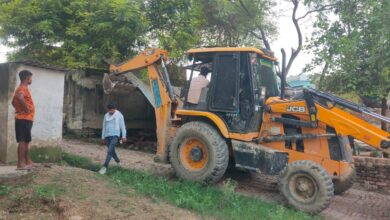 Photo of बाबा की सरकार में लेखपाल की बल्ले बल्ले