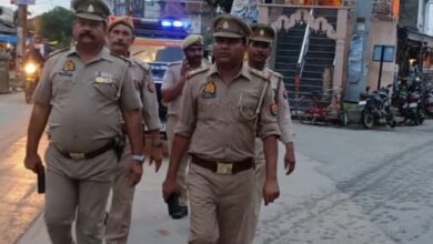 Photo of थाना घिरोर पुलिस ने कस्बा में पुलिस बल के साथ पैदल मार्च किया।