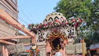 Photo of धूमधाम से निकली श्रीकेशवजी गौड़ीयमठ की भव्य शोभायात्रा 