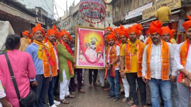 Photo of रंगनाथ मंदिर में लट्ठा मेला देखने उमड़ा जनसैलाब वृंदावन क्षत्रिय महासभा द्वारा निकाली गई भव्य शोभायात्रा