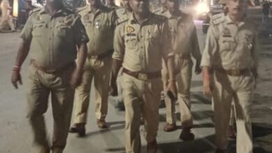 Photo of थाना घिरोर पुलिस ने कस्बा में पुलिस बल के साथ पैदल मार्च किया