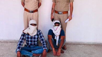 Photo of फायर कर हत्‍या का प्रयास करने के मामले में थाना सदर रेवाड़ी पुलिस ने 5 हजार रूपए के 2 ईनामी बदमाशों को किया गिरफ्तार