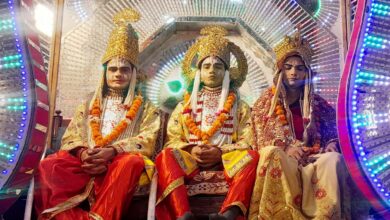 Photo of श्री रामलीला में मंगलवार की देर सायं श्रीराम राज्याभिषेक लीला का मंचन अयोध्यापुरी में किया गया।