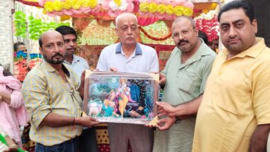 Photo of श्री कृष्णा मन्दिर की आज की प्रभातफेरी रामनगर पहुंची ।