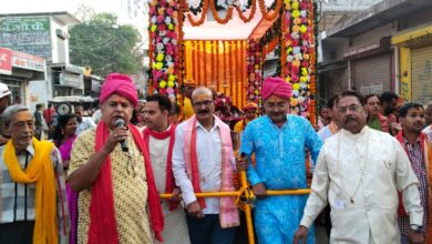 Photo of कृष्णा नगर मंदिर से लड्डू गोपाल की निकाली गई शोभायात्रा आयोजित हुआ विशाल भंडारा