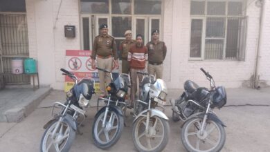 Photo of रेवाड़ी पुलिस ने बाइक चोरी के मामले में एक आरोपी को किया गिरफ्तार, जांच जारी