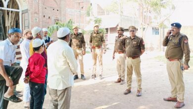 Photo of पुलिस की निगरानी में हुई जुमे की नमाज, प्रशासन रहा अलर्ट