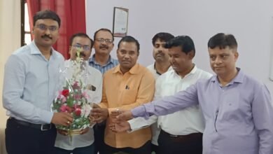 Photo of नवागत तहसीलदार ध्रुवेश सिंह ने पदभार किया ग्रहण