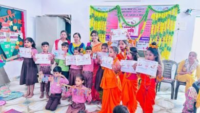 Photo of बच्चो द्वारा बनाये गए हैंडप्रोबस एवं अन्य कठपुतलियों की प्रदर्शनी की हुई प्रशंसा 