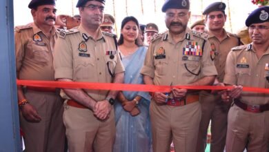 Photo of पुलिस महानिदेशक प्रशांत कुमार पहुँचे रायबरेली