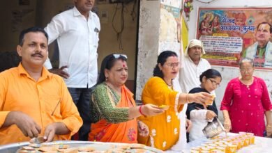 Photo of बड़े मंगल पर संकटमोचन हनुमान जी के श्रीचरणों में सेवा का अनुपम संगम एवं प्रसाद वितरण 