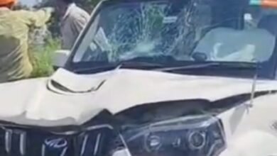 Photo of छिबरामऊ: भाजपा नेता की कार ने स्कूटी सवार को रौंदा।