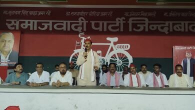 Photo of शाहजहांपुर बिजलीपुरा स्थित समाजवादी पार्टी के जिला कार्यालय पर जिला समाजवादी पार्टी व महानगर समाजवादी पार्टी की संयुक्त रूप से मासिक बैठक सपा जिला अध्यक्ष एवं पूर्व चेयरमैन श्री तनवीर खान की अध्यक्षता में संपन्न