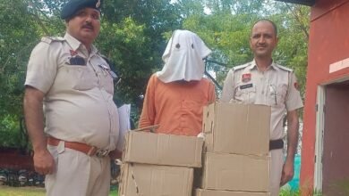 Photo of अवैध रूप से शराब बेचने का आरोपी गिरफ्तार