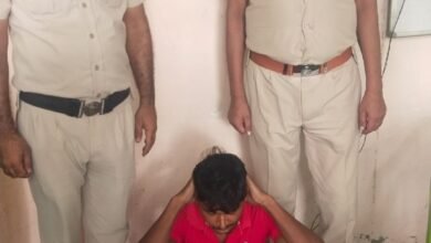 Photo of रेवाड़ी पुलिस का नशा तस्करों पर प्रहार अभियान निरंतर जारी, नशा तस्करों को अवैध नशीला पदार्थ गांजा सप्लाई करने का आरोपी धरा