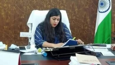 Photo of नोएडा की पहली महिला DM बनी मेधा रूपम एक प्रेरणादायक प्रशासनिक सफर