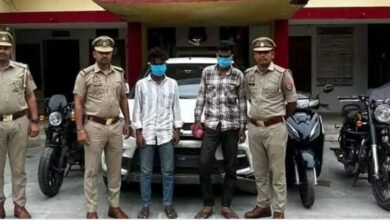 Photo of थाना छत्ता पुलिस टीम द्वारा अम्बेडकर पुल के पास रात को बैरियर लगाकर चैकिंग की