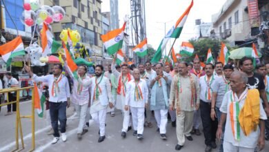 Photo of मथुरा महानगर के यशस्वी अध्यक्ष हरिशंकर राजू यादव जी के नेतृत्व में होली गेट मंडल में एक भव्य तिरंगा यात्रा निकाली
