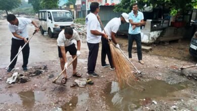 Photo of आई लव रेवाड़ी मुहिम के तहत चला 44वां सफाई अभियान, सविता यादव व निशांत यादव ने संभाली अगुवाई