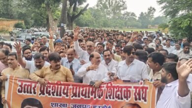 Photo of शिक्षकों ने ज्ञापन देकर माँगा न्याय