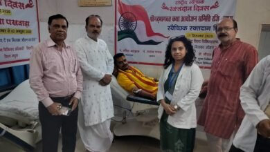 Photo of राष्ट्रीय स्वैच्छिक रक्तदान दिवस पर मथुरा जिला अस्पताल में लगाया रक्तदान शिविर