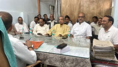 Photo of आज दिनांक 25/09/25 को उ० प्र० उधोग व्यापार प्रतिनिधि मंडल के वरिष्ठ पदाधिकारियों ने जी० एस० टी० कार्यालय में *श्री आशीष निरंजन*, अपर आयुक्त ग्रेड 2 राज्यकर बरेली से भेंट कर जी० एस० टी० संबंधित व्यापारिक विषयों पे विभागीय कार्यालय पर चर्चा की।