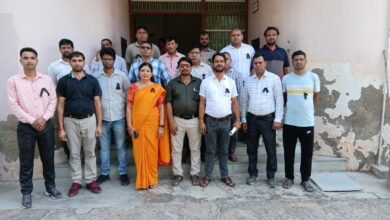 Photo of हरियाणा के 97 ऐडिड कॉलेजों के गैर शैक्षिक कर्मचारियों का धरना प्रदर्शन, वेतन व भत्तों की मांग को लेकर उठाई आवाज