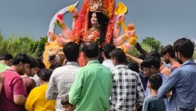 Photo of गांगसी पुल गंगा नहर में मां दुर्गा की मूर्ति का विसर्जन किया गया