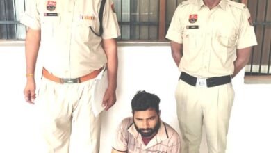 Photo of मोबाईल फोन हैक करके करीब 9.98 लाख रूपए की साईबर ठगी के मामले एक आरोपी गिरफ्तार