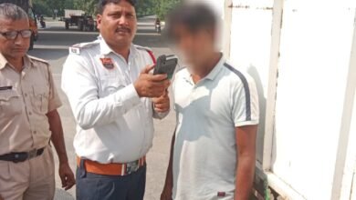 Photo of रेवाड़ी पुलिस ने ट्रैफिक नियम तोड़ने वालो के खिलाफ चलाया स्पेशल अभियान;-ड्रिंक एंड ड्राइव, तेज डीजे/प्रेशर हॉर्न बजाने, लेन चेंज नियमो की अवहेलना करने व बुलेट पटाखा छोड़ कर हवा बाजी करने वाले 1043 वाहन चालको पर कसा शिकंजा