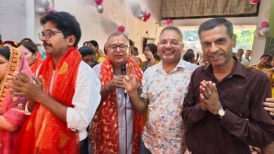 Photo of मोहल्ला करबला गलियों में मची श्री कृष्ण नाम व राधा नाम की धूम,भक्ति के रस में सराबोर हुए भक्त।कृष्णानगर कॉलोनी के श्रीकृष्णा मन्दिर की कार्तिक मास की प्रभातफेरी का स्वागत