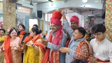 Photo of बृजविहार कॉलोनी की गलियों में पहुंचे श्री लड्डू गोपाल व राधारानी ।संजीव सचदेवा के घर में बरसाना जैसा माहौल।