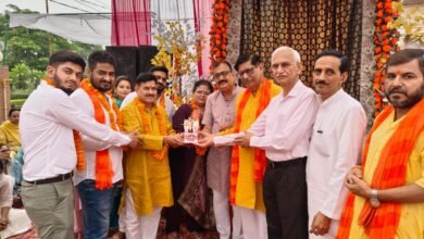 Photo of सिटी पार्क में प्रातः काल से ही मचने लगी राधानाम की धूम, हुआ वृन्दावन जैसा वातावरण ।