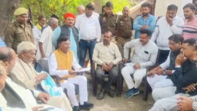 Photo of पीड़ित परिवार से मिलने पहुंचे विधायक त्रिभुवन राम, हर संभव मदद का दिया आश्वासन