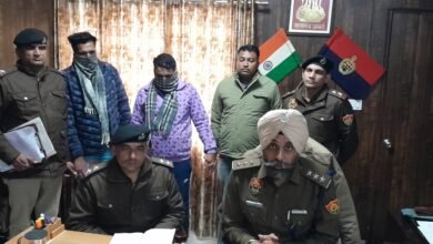 Photo of महिला के कानों से सोने की बालियां छीना-झपटी की वारदात 24 घंटे में सुलझी, दो आरोपी गिरफ्तार, दो अन्य वारदातों का खुलासा