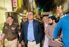 Photo of लाट साहब जुलूस को लेकर जिलाधिकारी ने पुलिस अधीक्षक सहित प्रशासनिक व पुलिस अधिकारियों के साथ जुलूस मार्ग का पैदल भ्रमण कर किया निरीक्षण