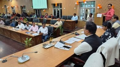 Photo of प्र. चिकित्साधिकारी, बाल विकास परियोजना अधिकारी चिन्हित सैम बच्चों को पोषण पुनर्वास केन्द्र में करायें भर्ती, चिन्हांकन में मानकों का रखा जाये पूरा ध्यान-जिलाधिकारी।