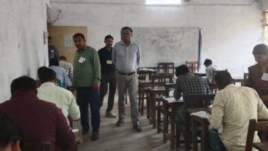 Photo of जिलाधिकारी ने जीएफ कॉलेज एवं राजकीय पॉलीटेक्निक परीक्षा केंद्रों का किया निरीक्षण 