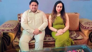 Photo of बहरीन में फंसी मॉडल प्रियंका बहुत मुश्किलों के बाद भारत लौटी। परिवार में खुशी की लहर 