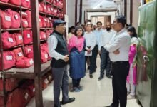 Photo of कार्मिकों की सेवा-पुस्तिका, भविष्य निधि पासबुक तत्काल अपडेट की जाए, दायरा के अनुसार हो वादों का निस्तारण- आयुक्त आगरा मंडल आगरा।