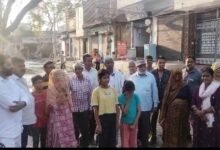 Photo of आदर्श नगर में जलभराव व सीवर ओवरफ्लो से लोगों का जीना दूभर