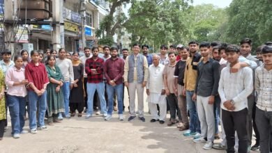 Photo of युवाओं की हुंकार: भर्ती के लिए बने वार्षिक कैलेंडर, फीस व किराया हो फ्री