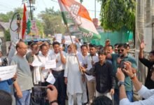 Photo of नगर आयुक्त के तबादले के विरोध में कांग्रेस ने किया जोरदार प्रदर्शन, फूंका पुतला
