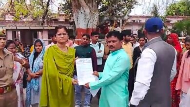 Photo of शाहजहांपुर में मुख्यमंत्री सामूहिक विवाह योजना के सैकड़ों लाभार्थी चढ़े भ्र्ष्टाचार की भेंट