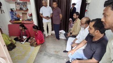 Photo of कांग्रेस प्रदेश अध्यक्ष अजय राय ने मृतका आंगनबाड़ी कार्यकत्री के परिवार से की फोन पर वार्ता,घटना को बताया दुर्भाग्यपूर्ण