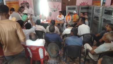Photo of गांव चलो अभियान के अंतर्गत जनप्रिय पुवायाँ भाजपा विधायक चेतराम जी ने ग्राम सौंफरी में गिनाई भाजपा सरकार की उपलब्धियां