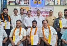 Photo of उत्तर प्रदेश आदर्श व्यापार मंडल की बैठक में कई पदाधिकारियों का मनोनयन, संगठन को मजबूती देने पर जोर